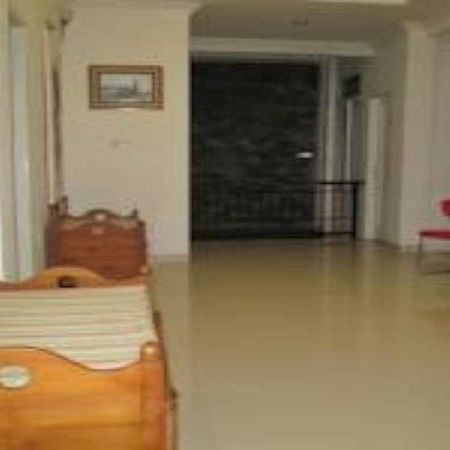 Ge Jacmart Homestay Makassar By Zuzu المظهر الخارجي الصورة
